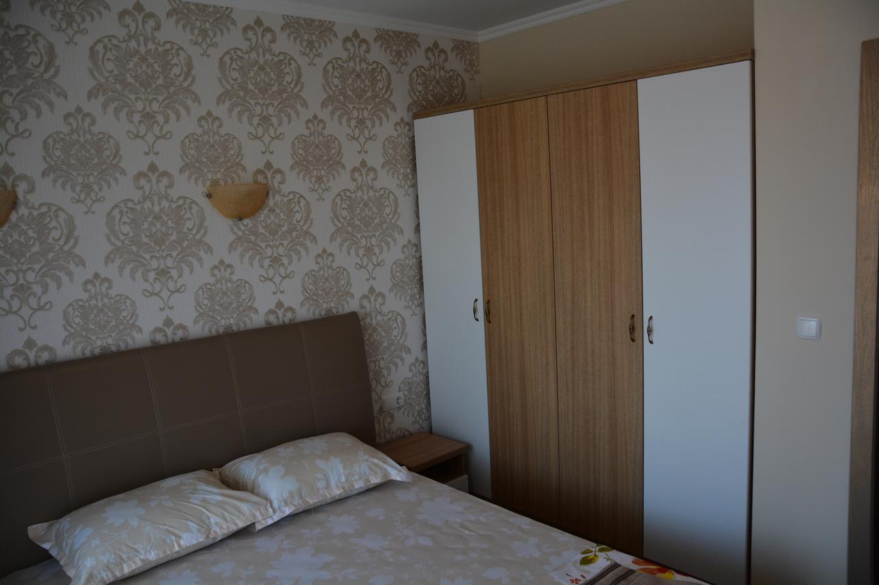Apartments In Rif 3 Ravda Exterior photo