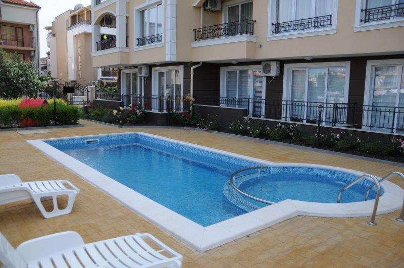 Apartments In Rif 3 Ravda Exterior photo