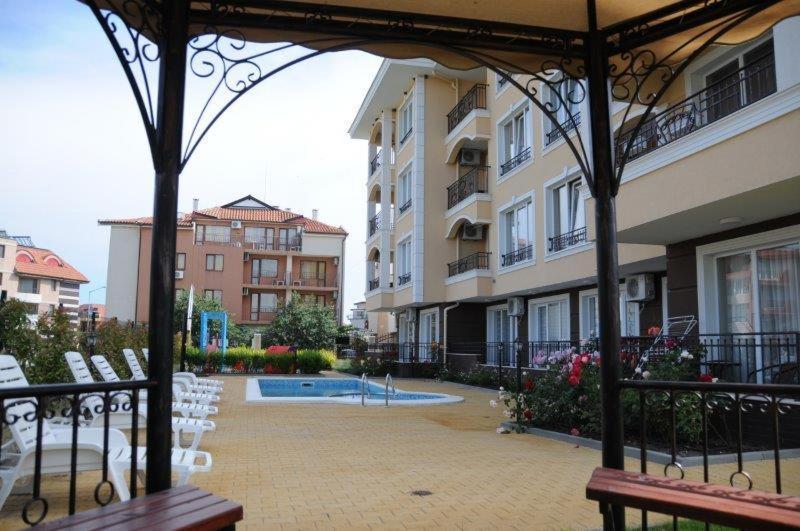 Apartments In Rif 3 Ravda Exterior photo